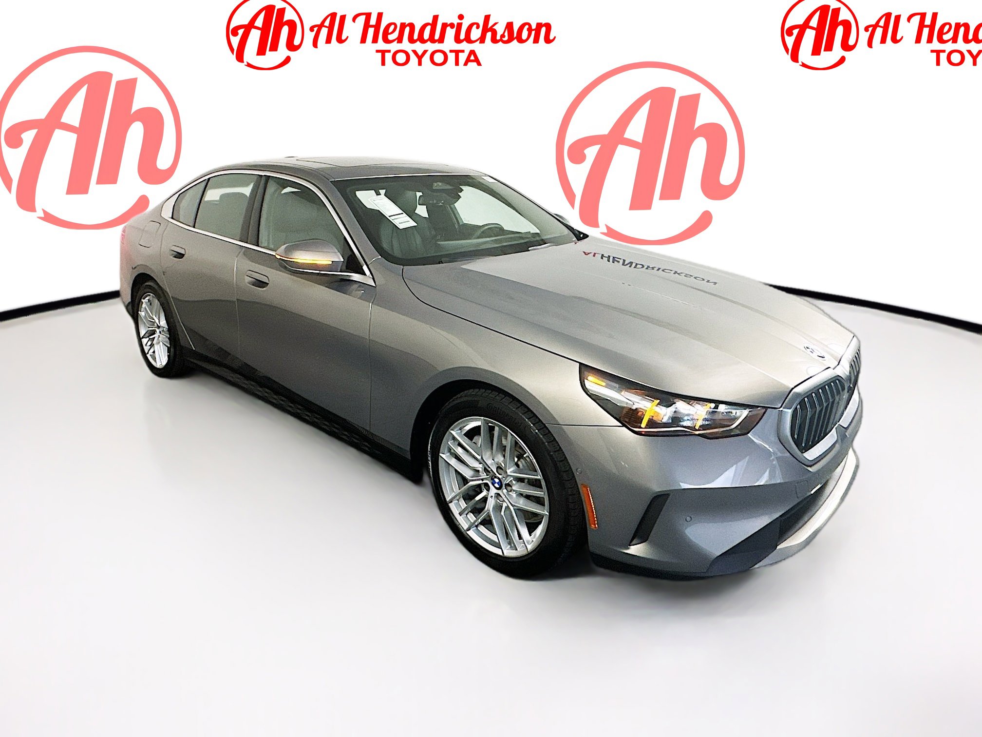 Used 2025 BMW 530i image 1