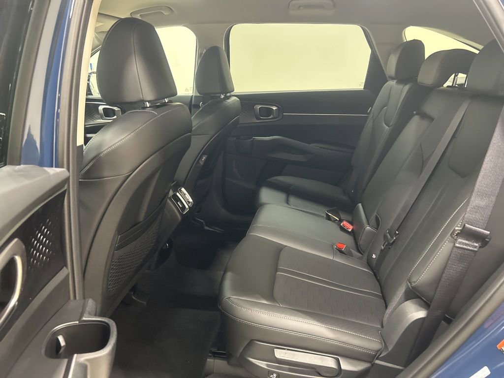 New 2025 Kia Sorento S image 25