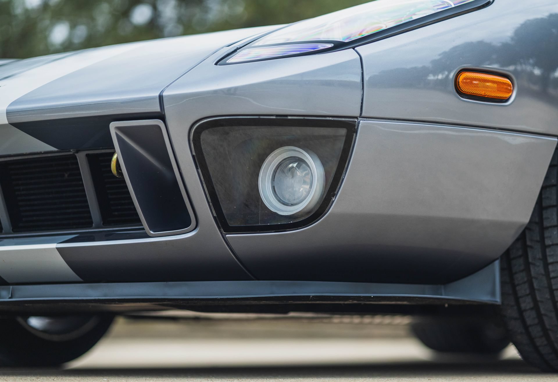 Used 2006 Ford GT RWD image 8