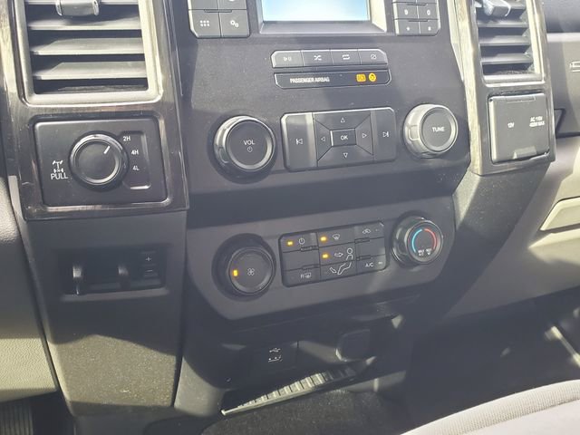 Used 2020 Ford F250 XL w/ STX Appearance Package image 26