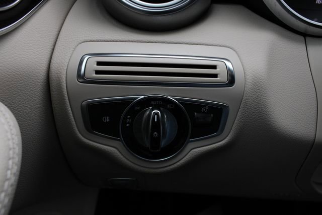 Used 2016 Mercedes-Benz C 300 4MATIC Sedan image 9