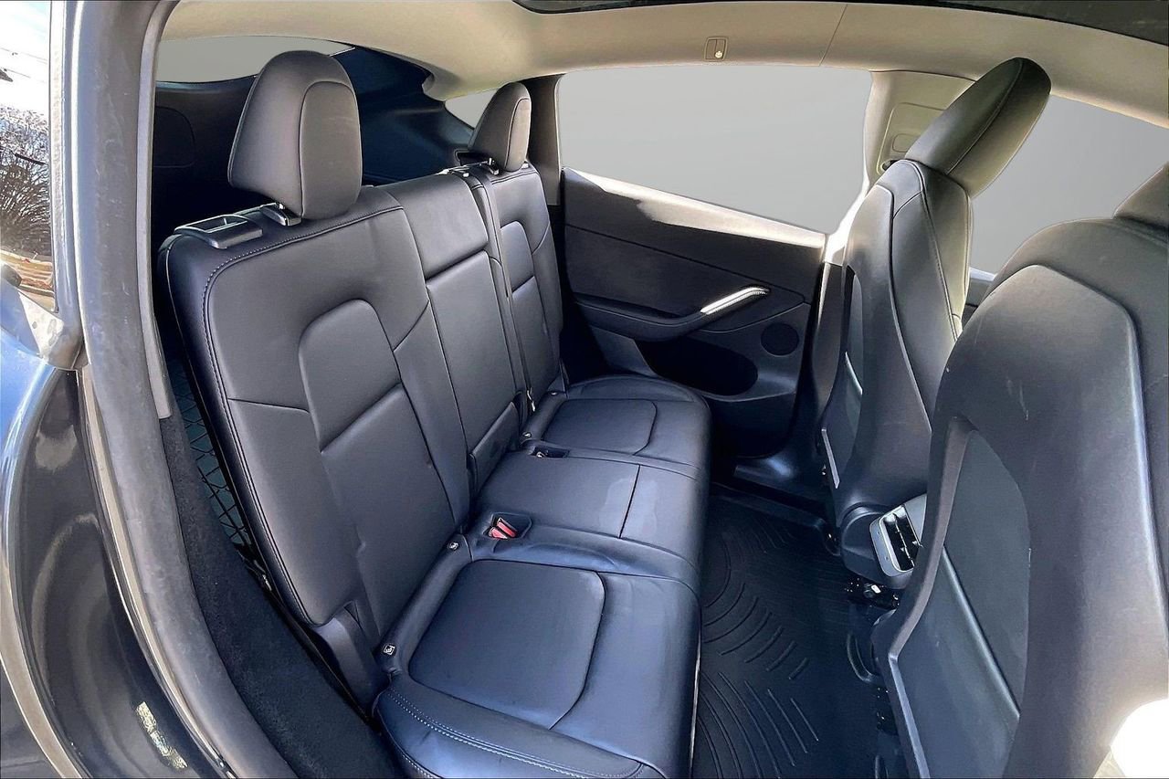 Used 2024 Tesla Model Y Performance image 26