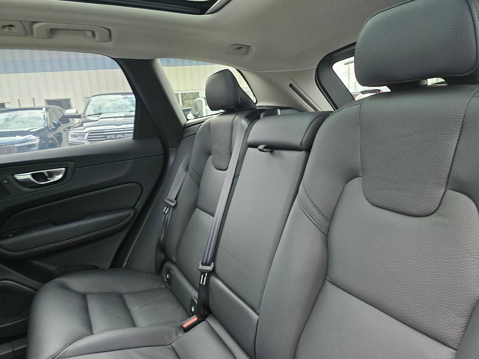 Certified 2025 Volvo XC60 B5 Plus image 20