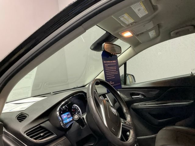 Used 2021 Buick Encore Preferred FWD image 17