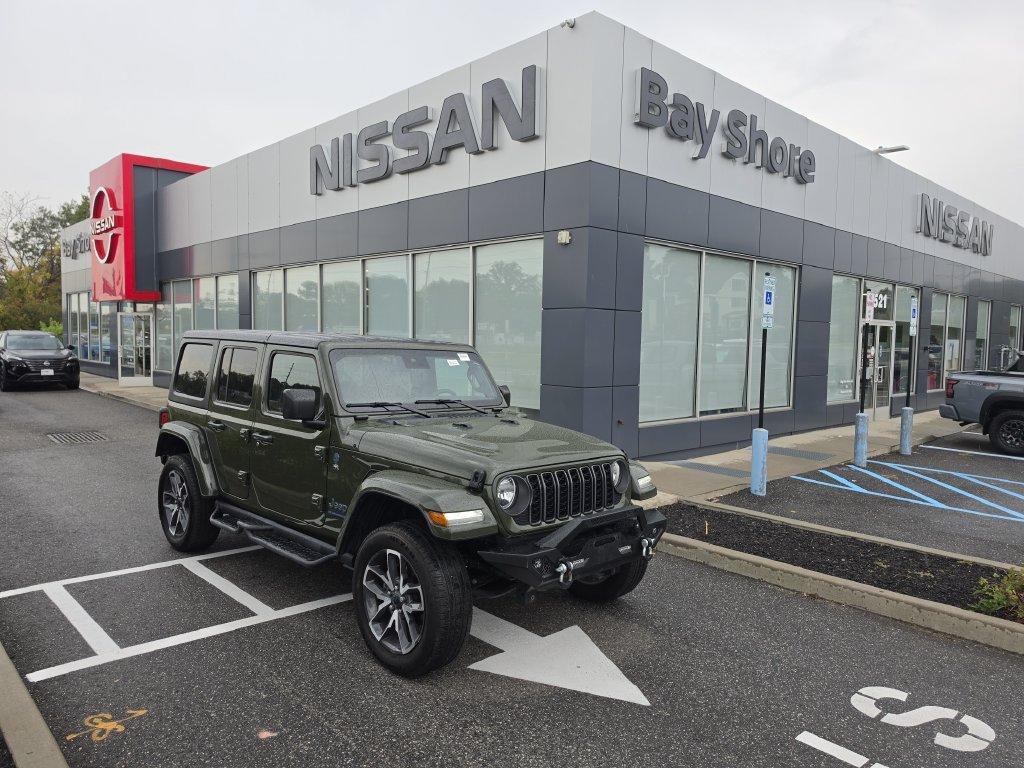 Used 2024 Jeep Wrangler Unlimited w/ Convenience Group
