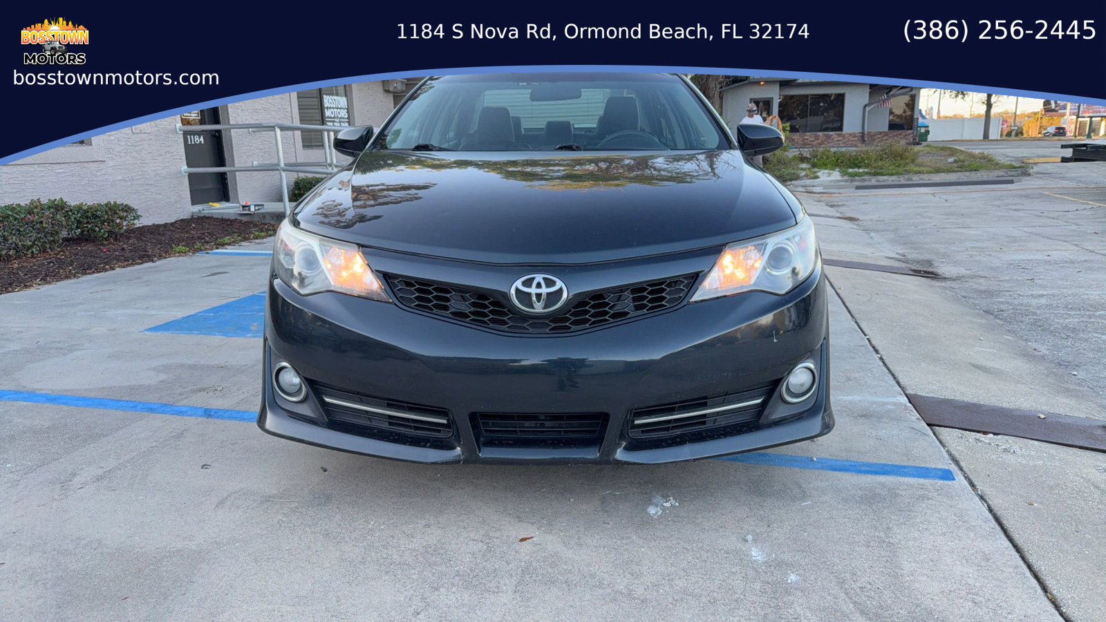 Used 2014 Toyota Camry L image 2