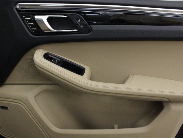 New 2024 Porsche Macan image 28