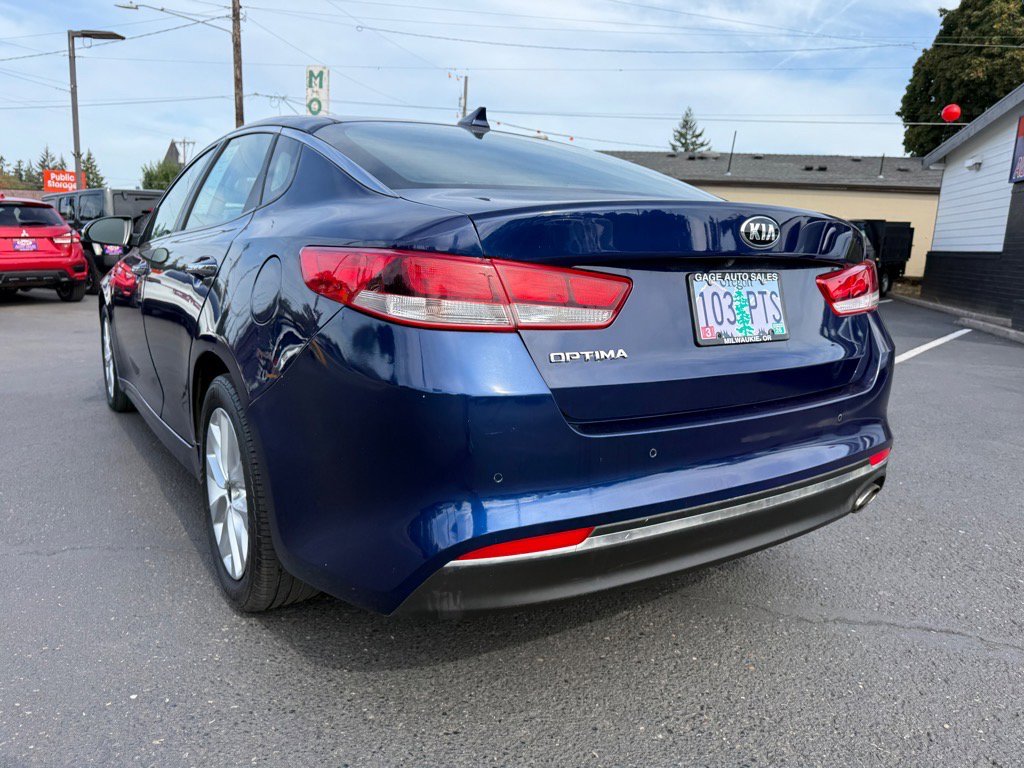 Used 2018 Kia Optima LX w/ 17" Alloy Wheels Package image 4