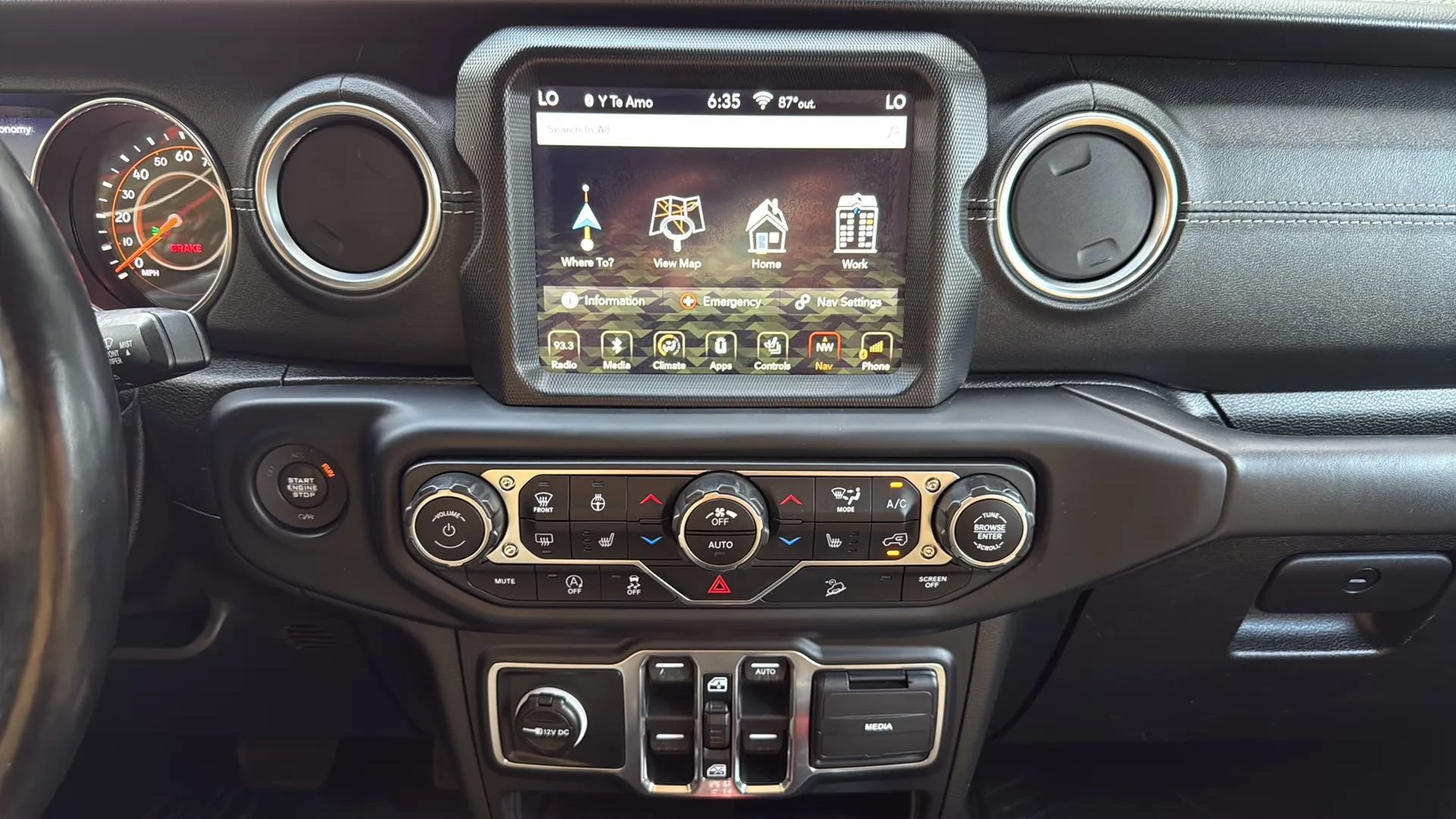 Used 2018 Jeep Wrangler Unlimited Sahara AWD/4WD image 28
