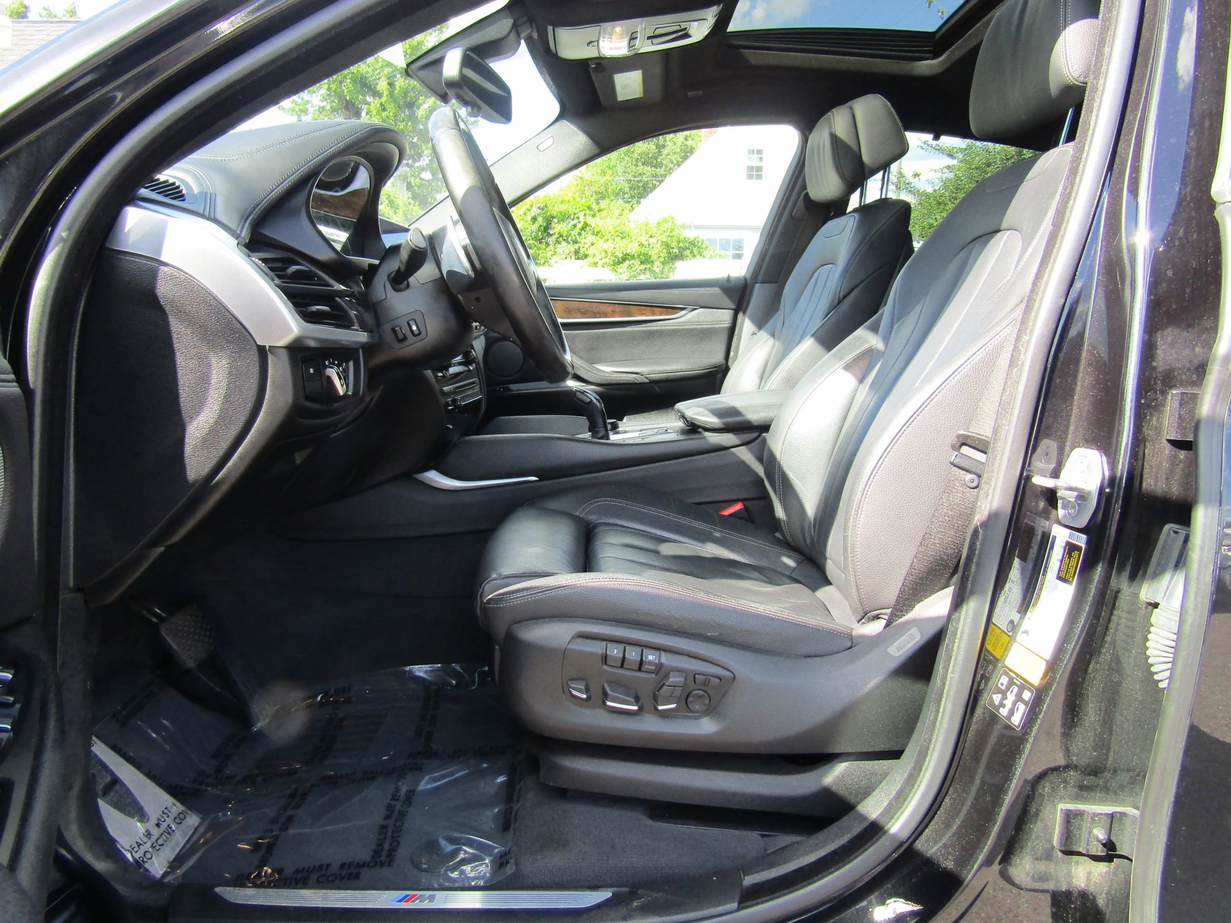 Used 2017 BMW X6 xDrive50i image 11