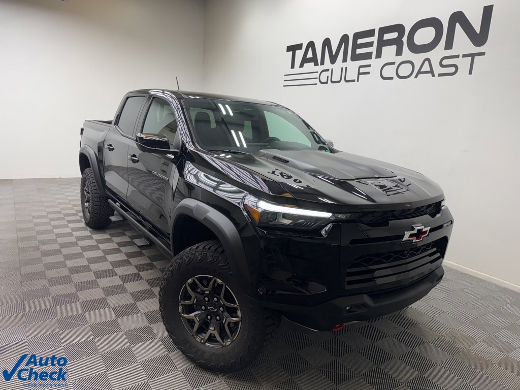 Used 2025 Chevrolet Colorado ZR2 w/ Technology Package
