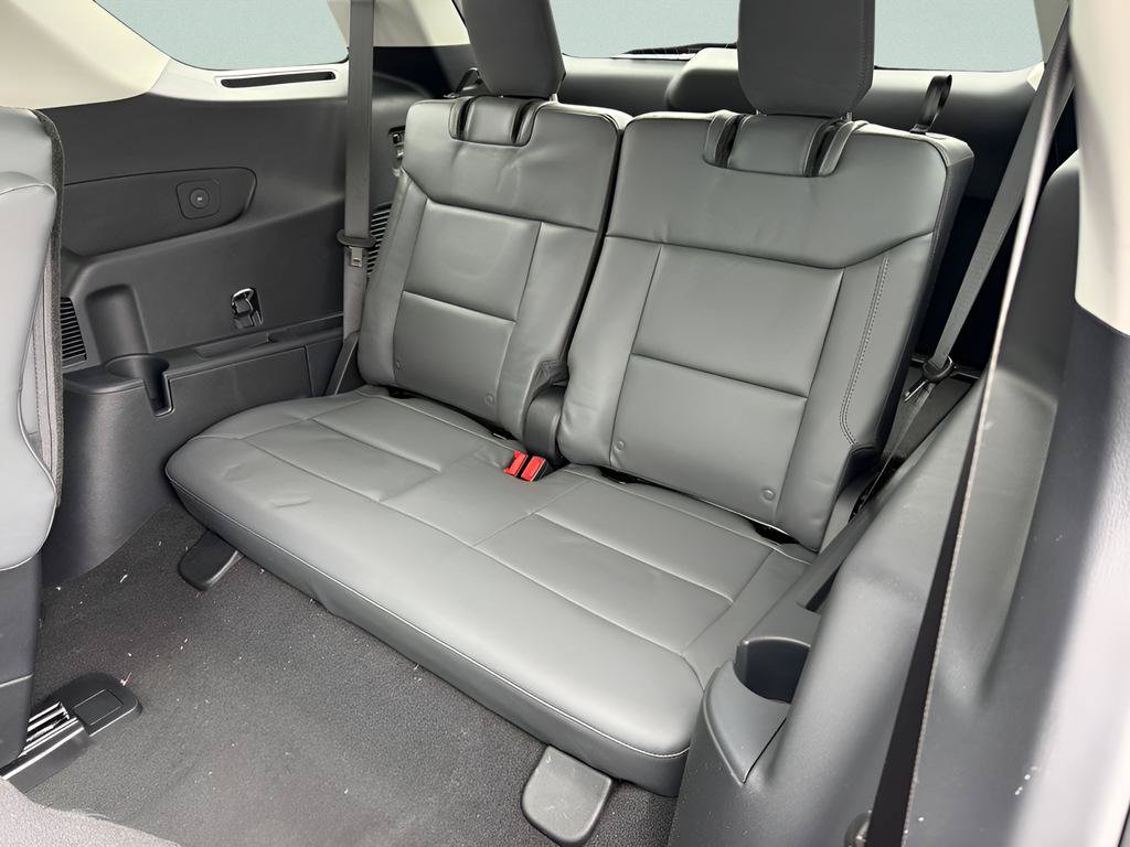 New 2026 Ford Explorer Active w/ Active Comfort Package AWD/4WD image 7