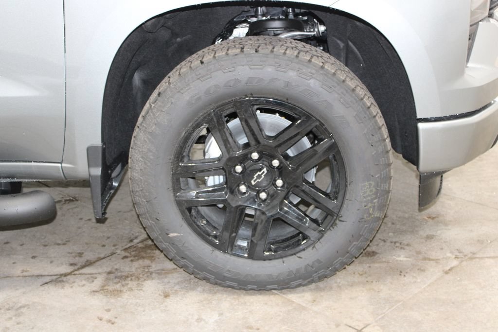 New 2026 Chevrolet Silverado 1500 Custom w/ Turbomax Blackout Package AWD/4WD image 60
