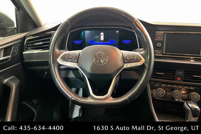 Used 2022 Volkswagen Jetta SE image 12