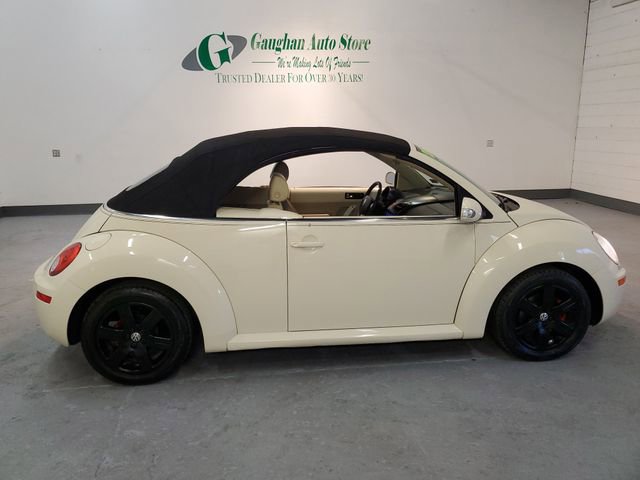 Used 2006 Volkswagen Beetle Convertible w/ Package 1 FWD image 32
