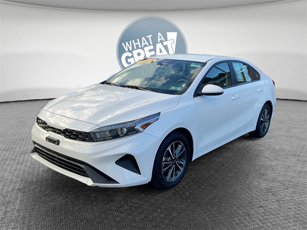 Used 2023 Kia Forte LXS image 8