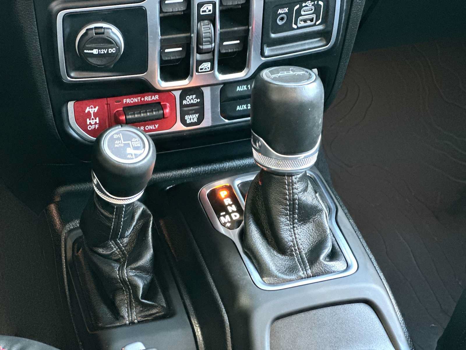 Used 2025 Jeep Gladiator Rubicon AWD/4WD image 21