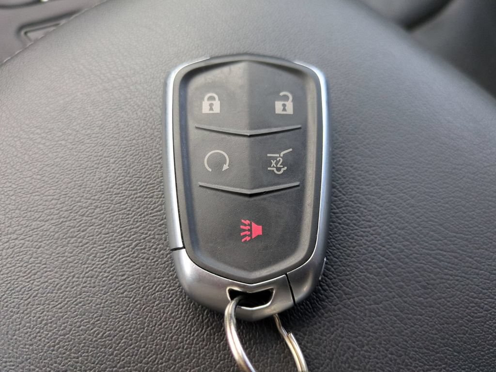 Used 2025 Cadillac XT6 Premium Luxury FWD image 37