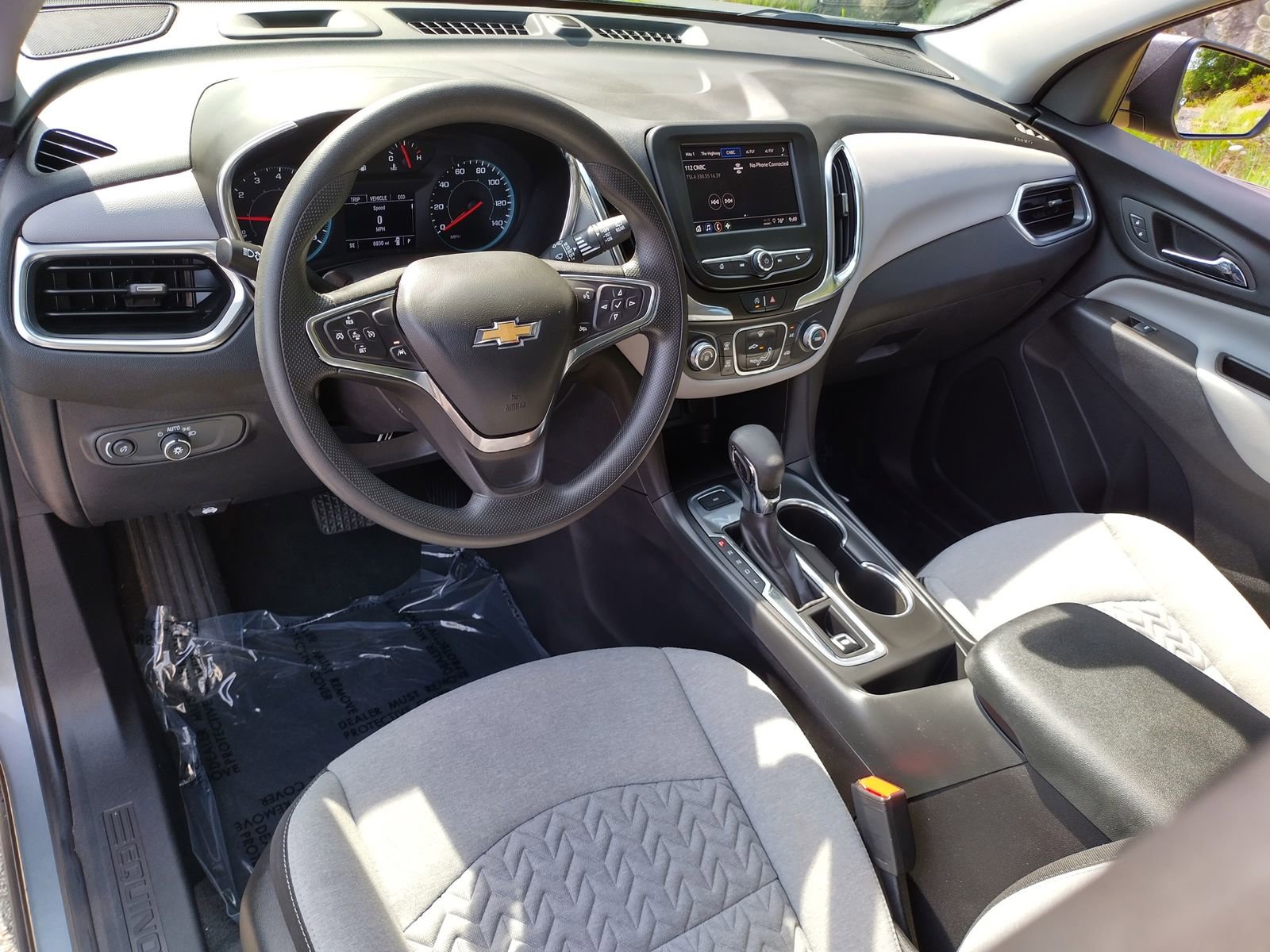 Used 2024 Chevrolet Equinox LS w/ Driver Confidence II Package image 9