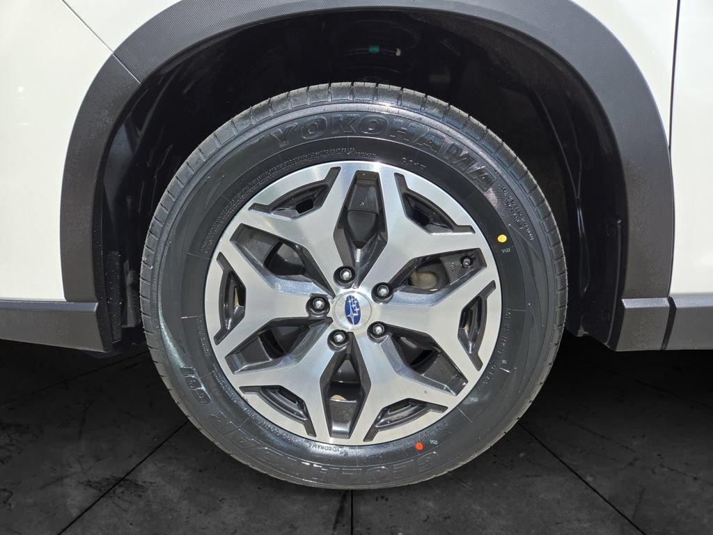 Certified 2023 Subaru Forester Premium AWD/4WD image 14
