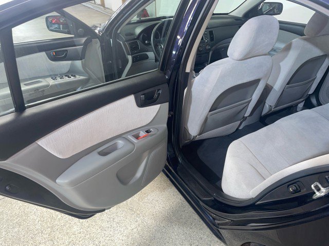 Used 2010 Kia Optima LX image 11