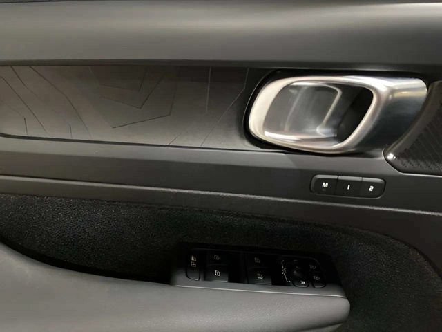 Used 2023 Volvo XC40 Recharge Ultimate AWD/4WD image 29
