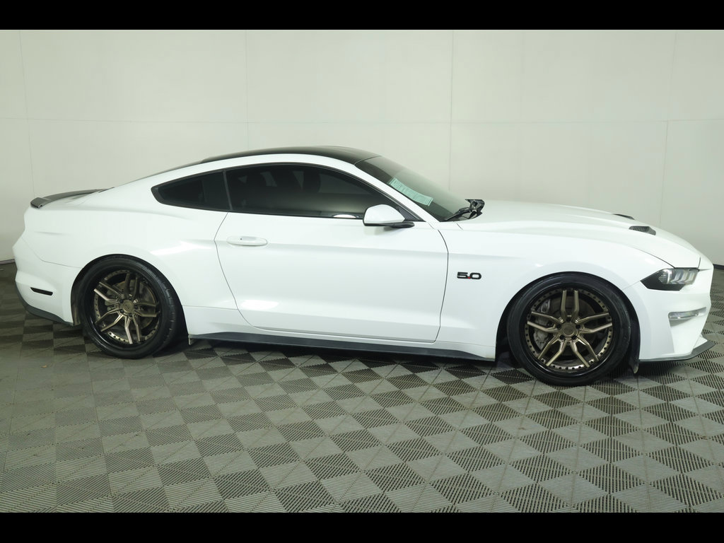 Used 2018 Ford Mustang GT RWD image 5