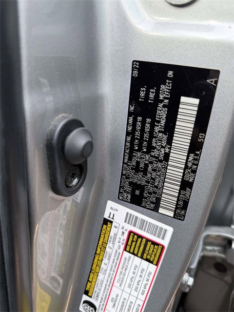 Used 2022 Toyota Highlander XLE image 12