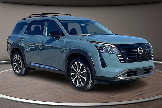 New 2026 Nissan Pathfinder Platinum image 2