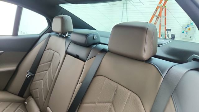 Used 2025 BMW i5 xDrive40 w/ Premium Package AWD/4WD image 31