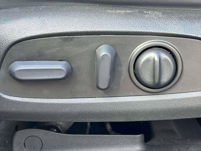 Used 2022 Buick Enclave Essence w/ Sport Touring Edition image 19