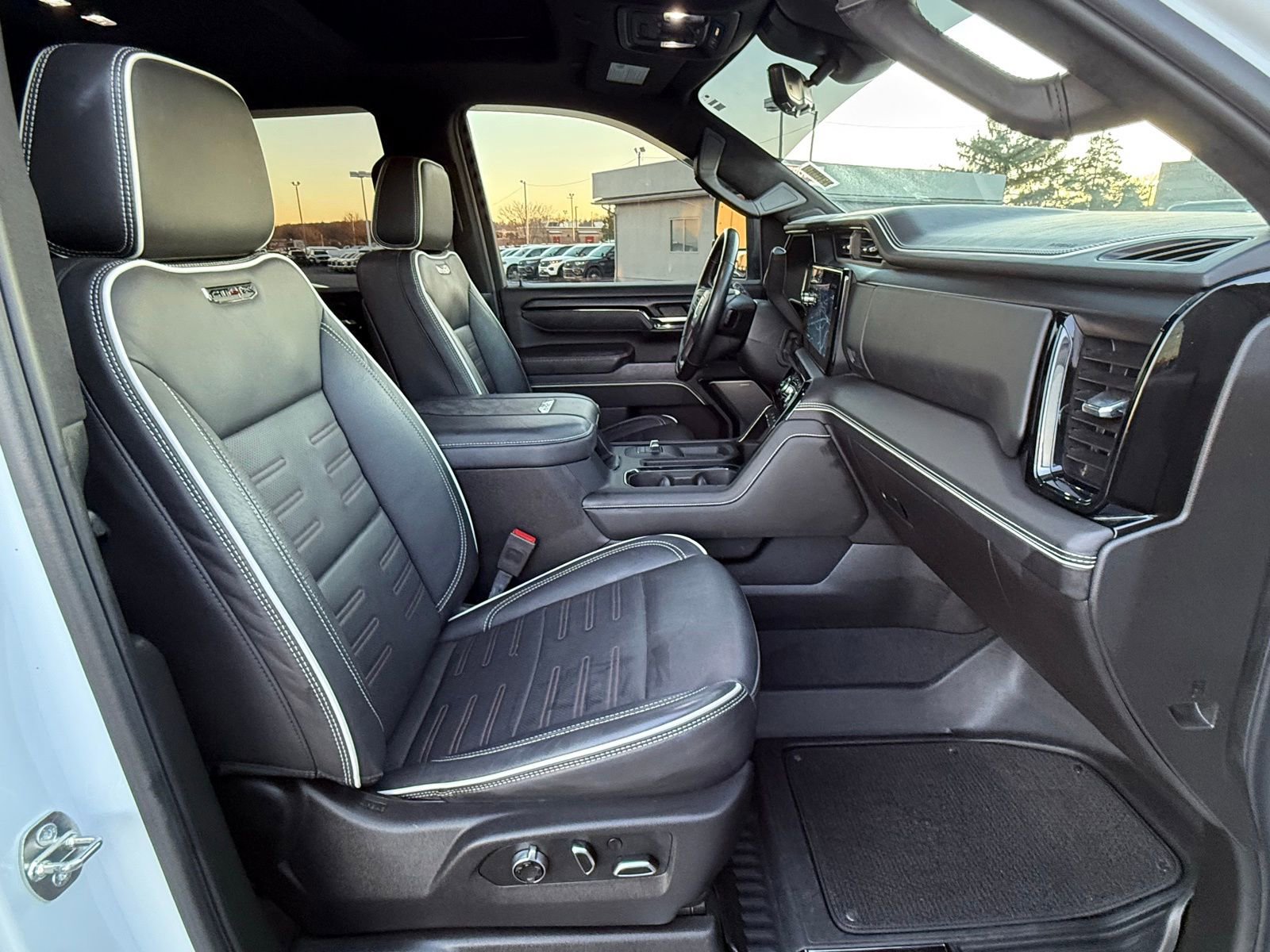 Used 2024 GMC Sierra 2500 AT4X w/ Snow Plow Prep/Camper Package image 17