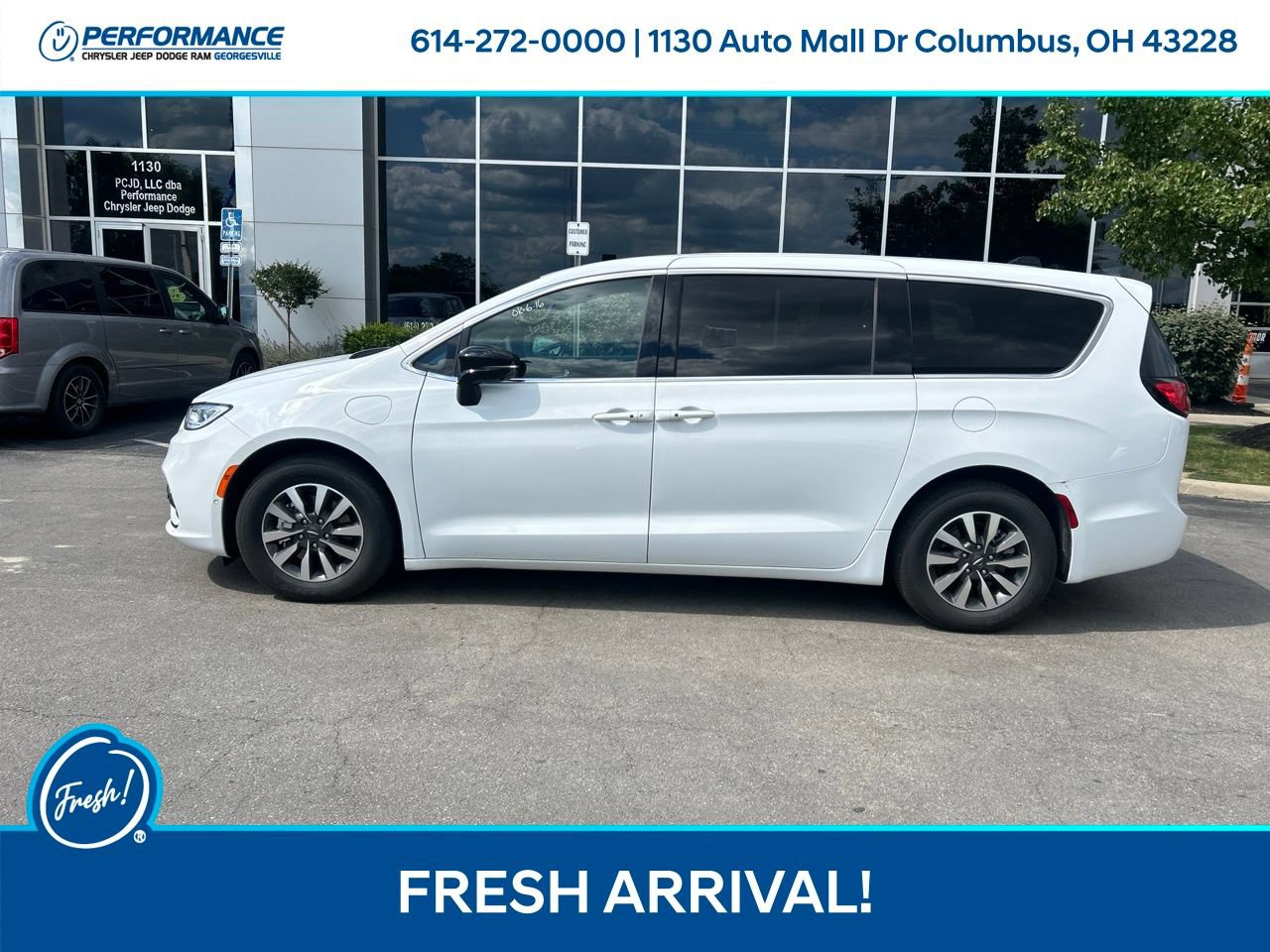 Used 2026 Chrysler Pacifica Select FWD image 7