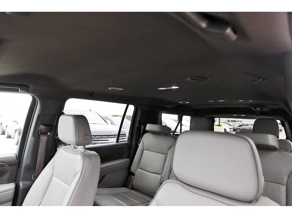 Used 2023 GMC Yukon XL SLT image 28