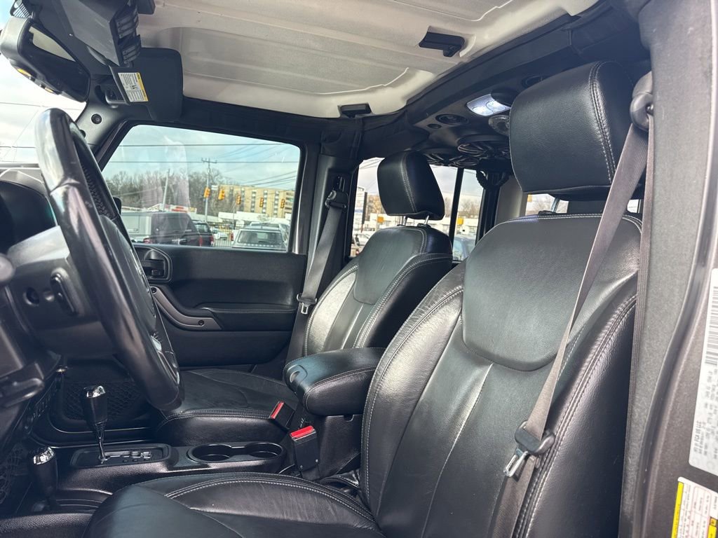 Used 2018 Jeep Wrangler Unlimited Sahara image 18