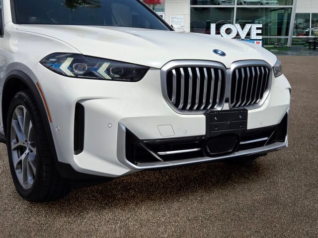 Used 2025 BMW X5 xDrive50e AWD/4WD image 8