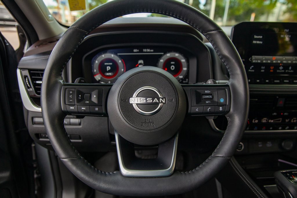 Used 2023 Nissan Rogue Platinum w/ Platinum Premium Package image 15