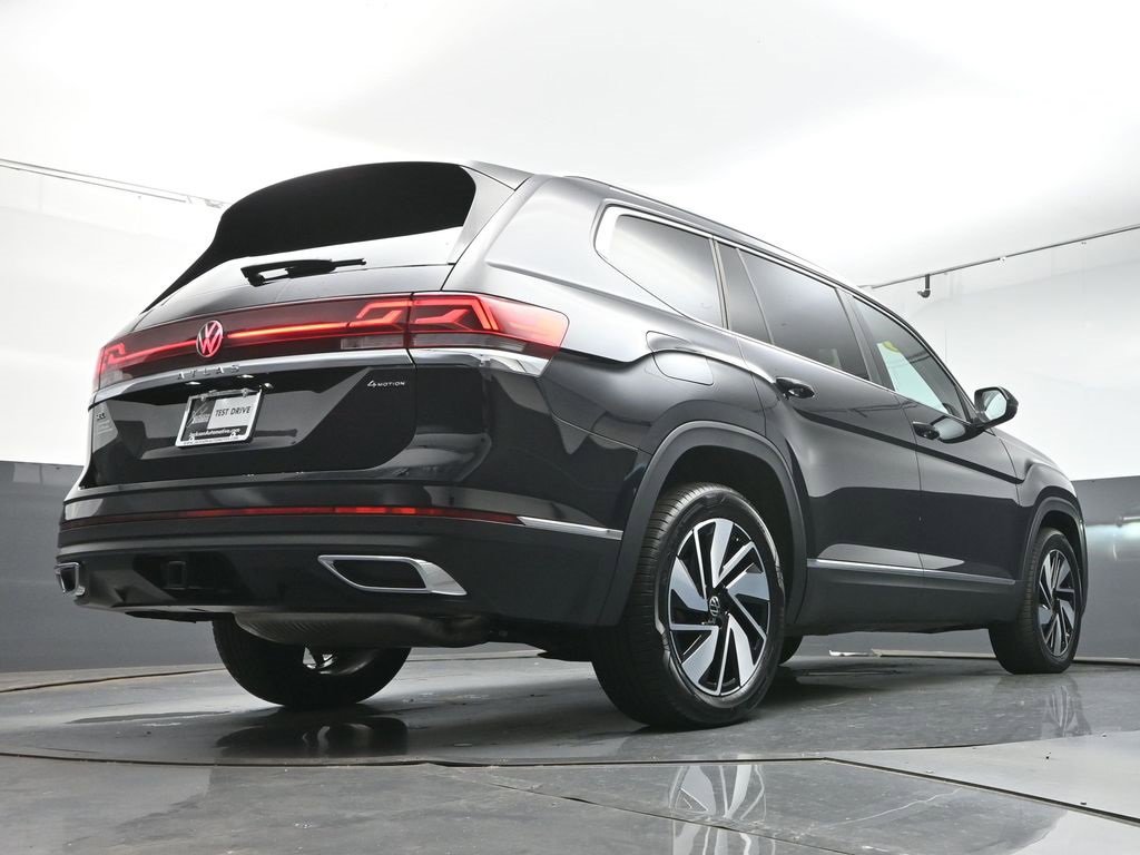 Used 2025 Volkswagen Atlas SEL image 38