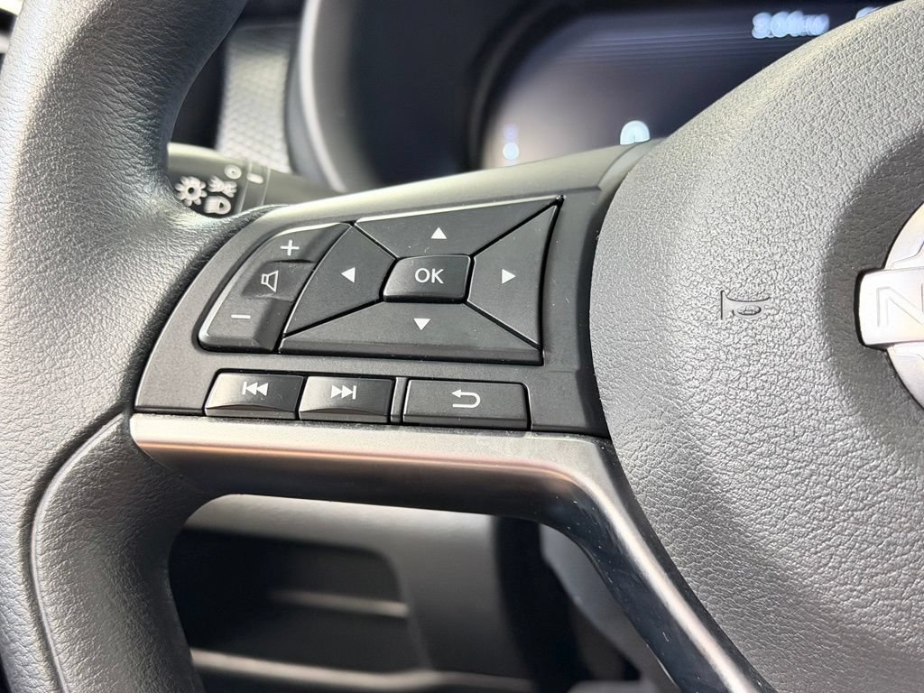 Used 2023 Nissan Kicks SV FWD image 43