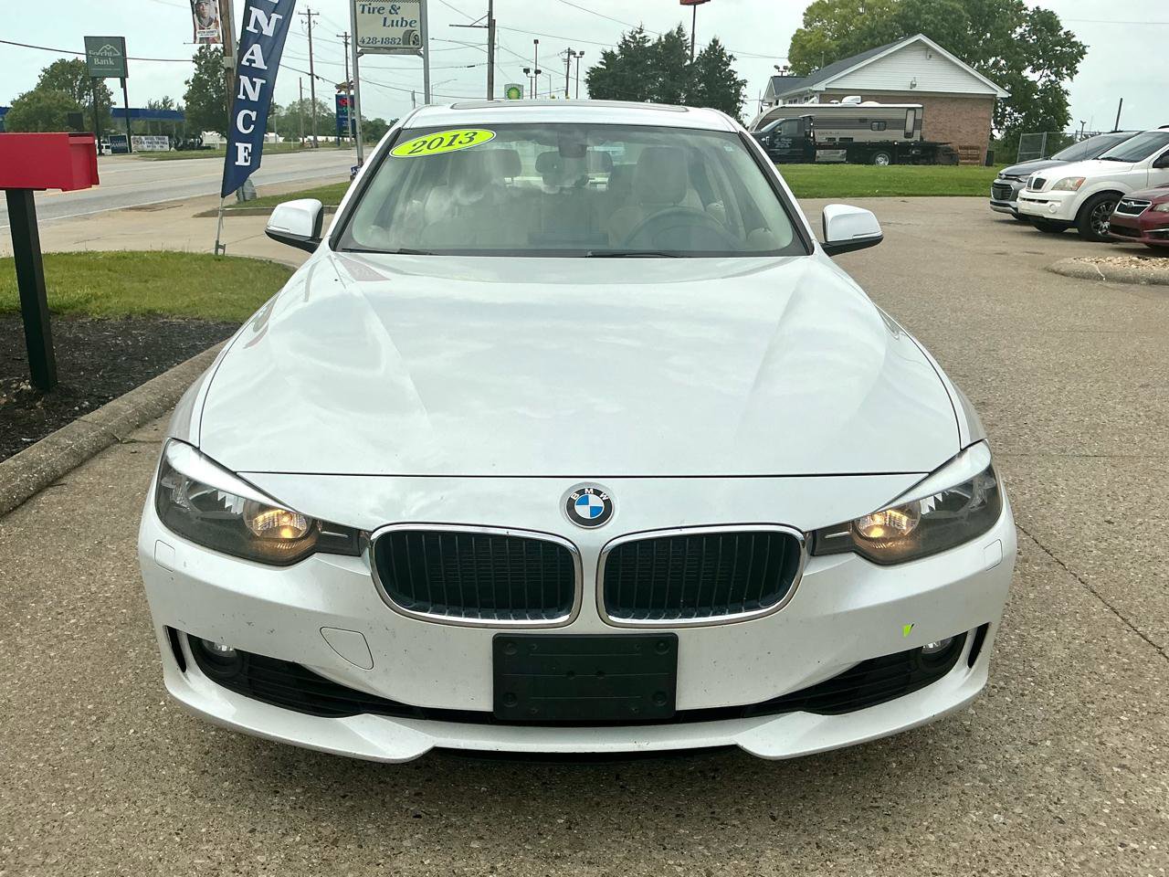 Used 2013 BMW 328i xDrive Sedan AWD/4WD image 2