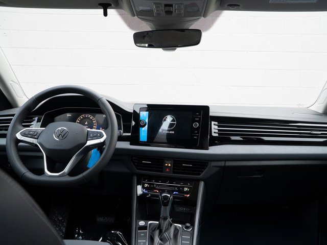 New 2026 Volkswagen Jetta SE image 10