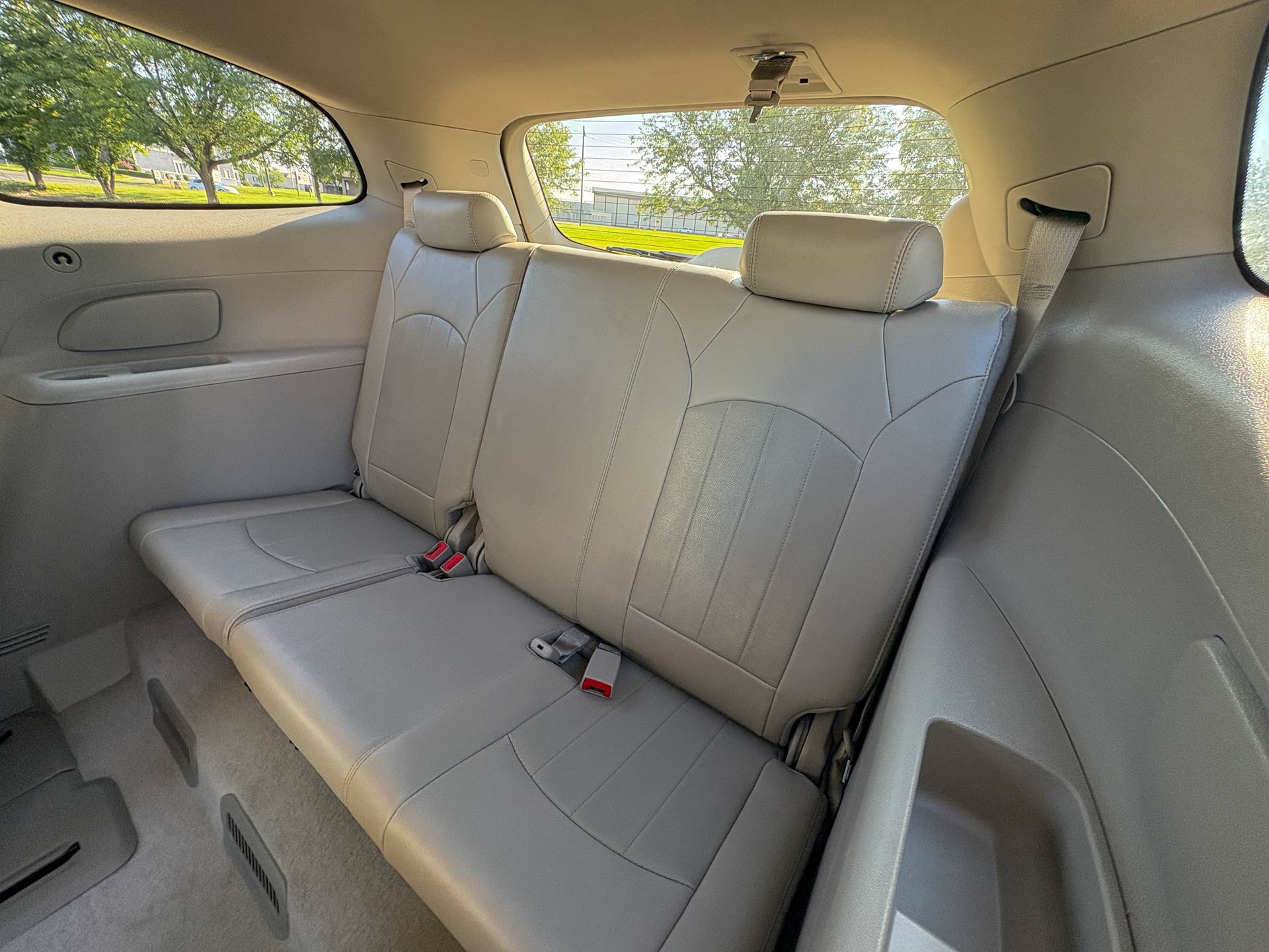 Used 2012 Buick Enclave Leather FWD image 24