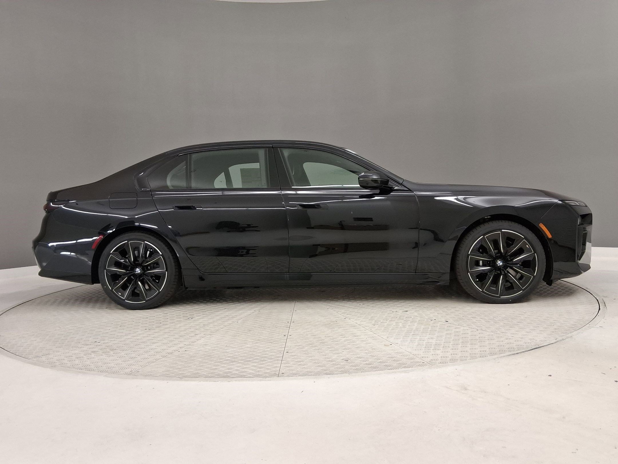 New 2026 BMW 750e xDrive w/ Premium Package AWD/4WD image 6