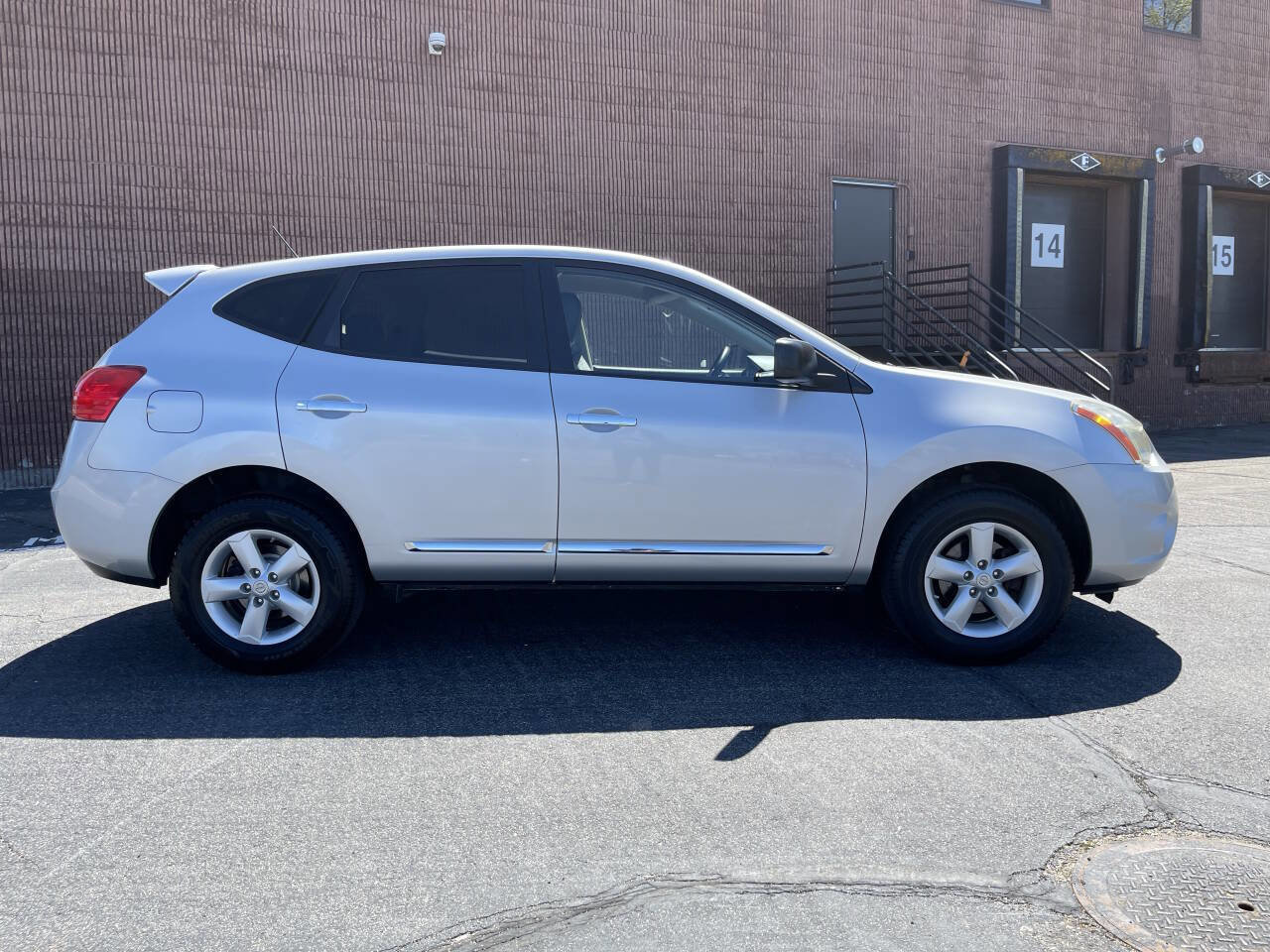 Used 2012 Nissan Rogue S w/ Special Edition Pkg FWD image 2