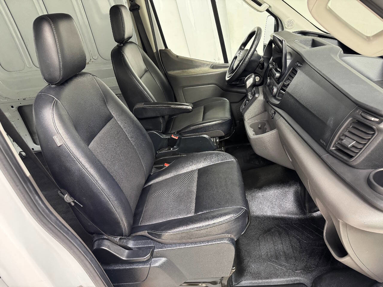 Used 2020 Ford Transit 250 250 3dr SWB Medium Roof Cargo image 43