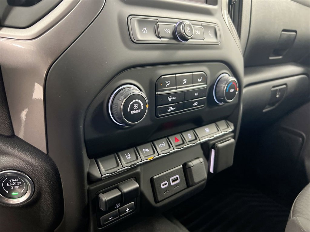 Used 2025 Chevrolet Silverado 2500 Custom w/ Custom Value Package image 15