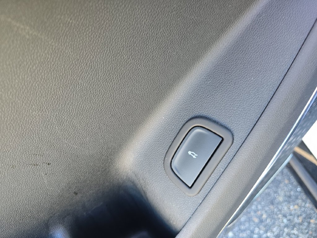 Used 2026 Buick Enclave Sport Touring FWD image 25