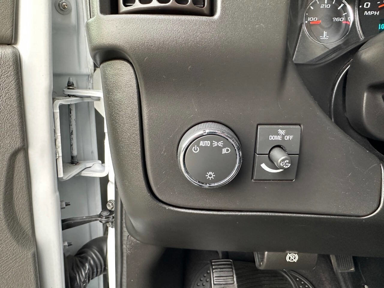 Used 2019 Chevrolet Express 3500 LT w/ LT Preferred Equipment Group image 31