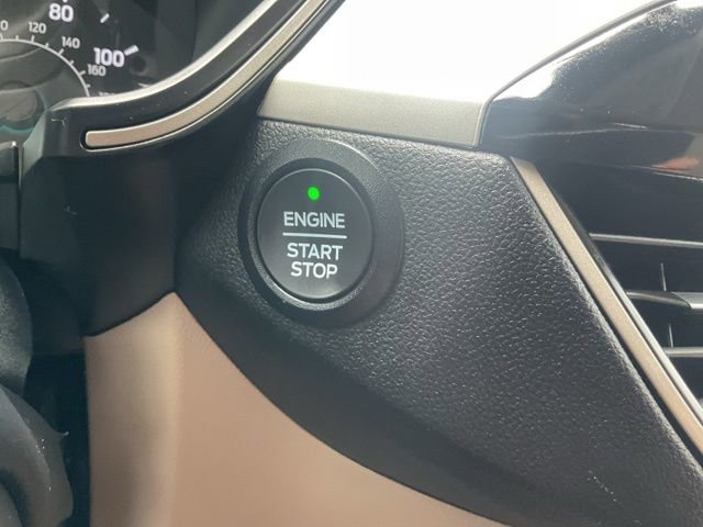 Used 2022 Ford Escape SE image 14