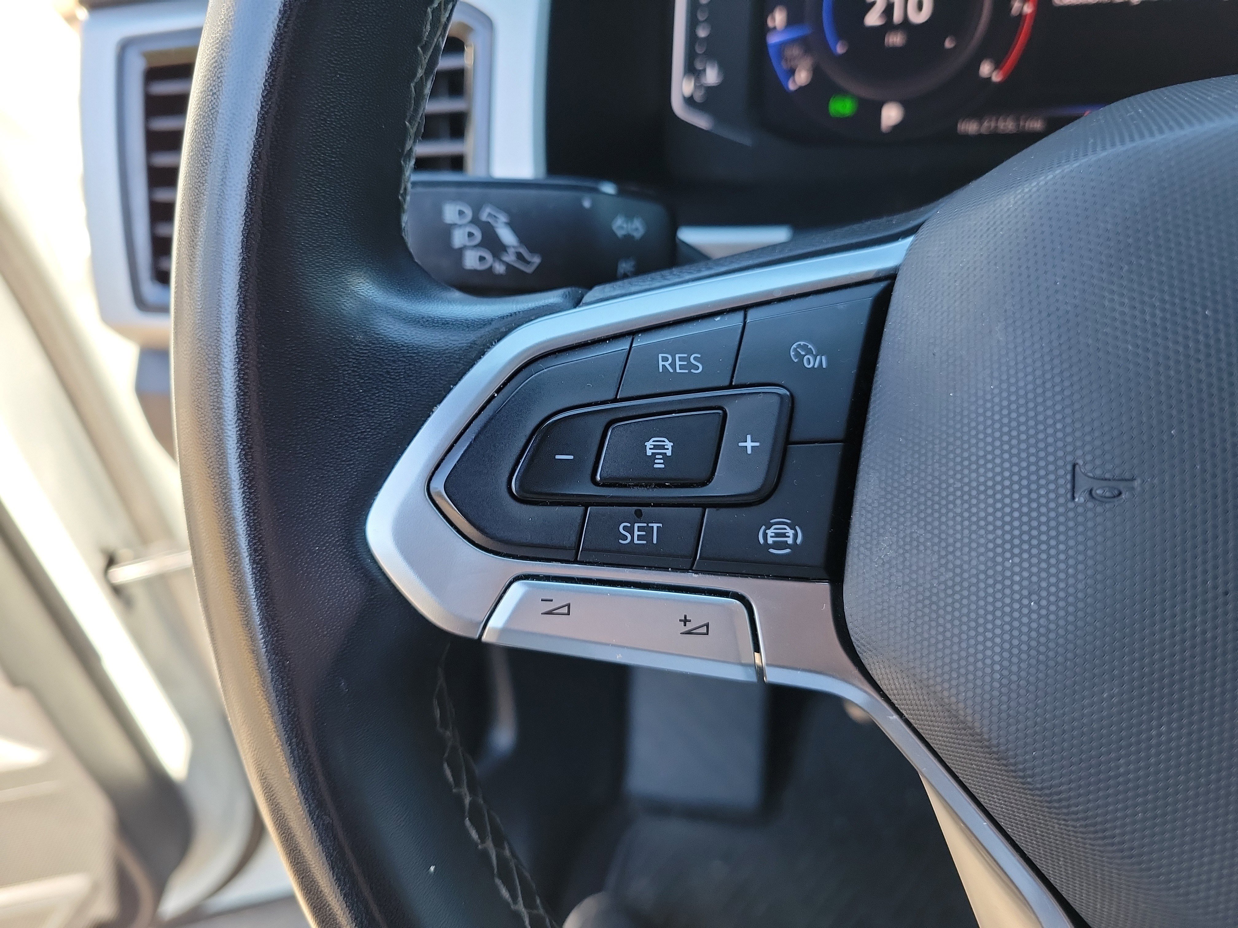 Used 2023 Volkswagen Atlas Cross Sport SE w/ Black Wheel Package image 12